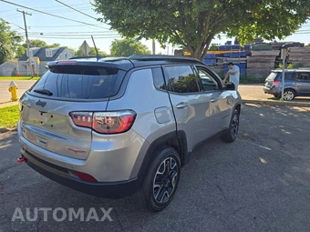 2020 Jeep Compass Trailhawk - miniatura 3