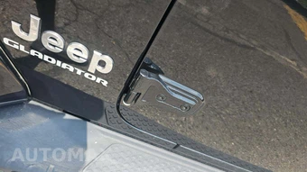 2020 Jeep Gladiator Overland Crew Cab Medium Bed - miniatura 39