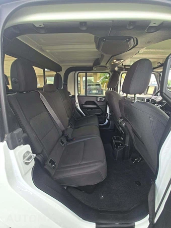 2020 Jeep Gladiator Overland Crew Cab Medium Bed - miniatura 16