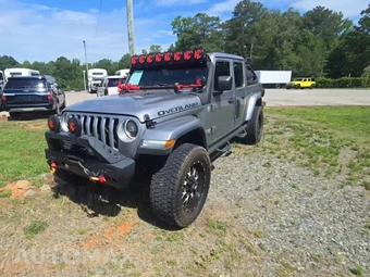 2020 Jeep Gladiator Overland Crew Cab Medium Bed