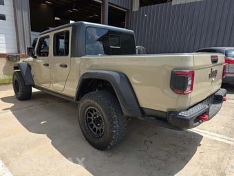 2020 Jeep Gladiator Rubicon Crew Cab Medium Bed - miniatura 2