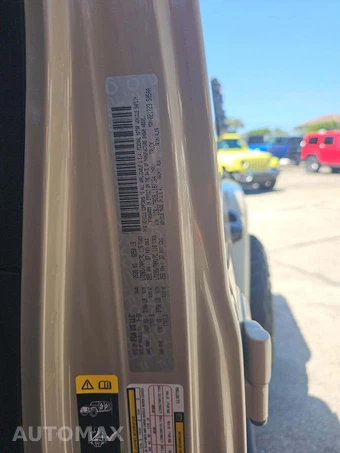 2020 Jeep Gladiator Rubicon Crew Cab Medium Bed - miniatura 2