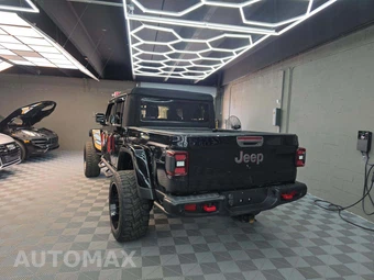 2020 Jeep Gladiator Rubicon Crew Cab Medium Bed - miniatura 2