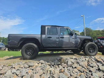 2020 Jeep Gladiator S Edition Crew Cab Medium Bed - miniatura 4
