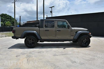 2020 Jeep Gladiator S Edition Crew Cab Medium Bed - miniatura 7