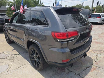 2020 Jeep Grand Cherokee Altitude Edition - miniatura 2