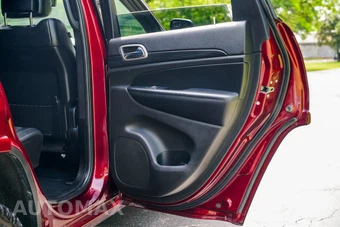 2020 Jeep Grand Cherokee Altitude Edition - miniatura 28