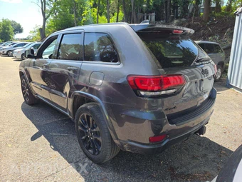 2020 Jeep Grand Cherokee Altitude Edition – miniatura 2