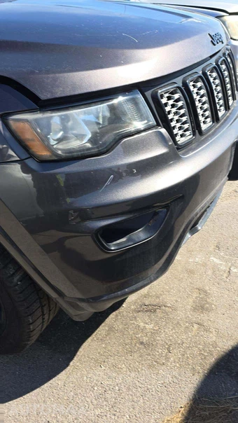 2020 Jeep Grand Cherokee Altitude Edition - miniatura 25