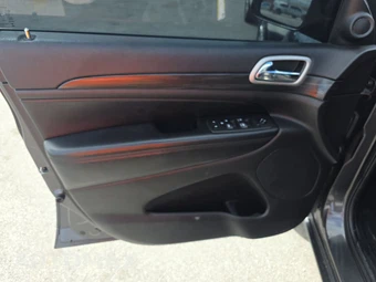 2020 Jeep Grand Cherokee Altitude Edition - miniatura 9