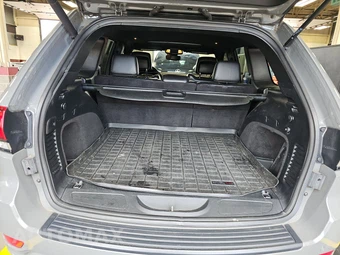 2020 Jeep Grand Cherokee Altitude Edition - miniatura 16