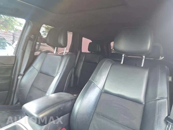 2020 Jeep Grand Cherokee Altitude Edition - miniatura 11