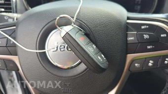 2020 Jeep Grand Cherokee High Altitude Edition - miniatura 24