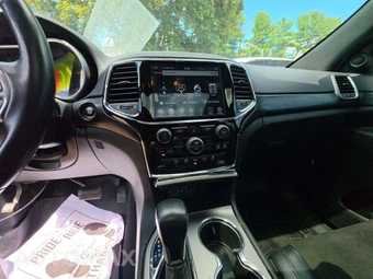 2020 Jeep Grand Cherokee North Edition - miniatura 10
