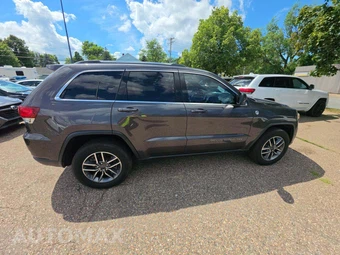 2020 Jeep Grand Cherokee North Edition - miniatura 4