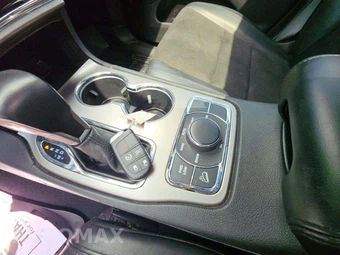 2020 Jeep Grand Cherokee North Edition - miniatura 8
