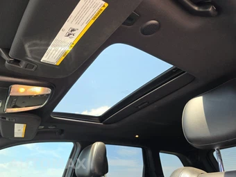 2020 Jeep Grand Cherokee North Edition - miniatura 18