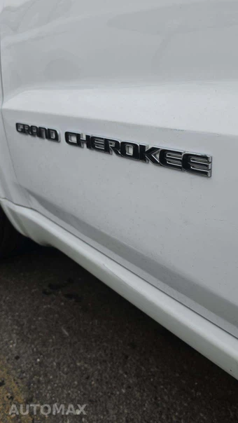 2020 Jeep Grand Cherokee Overland - miniatura 28