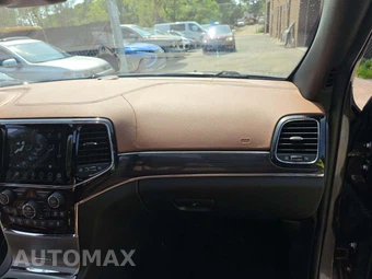 2020 Jeep Grand Cherokee Overland - miniatura 19