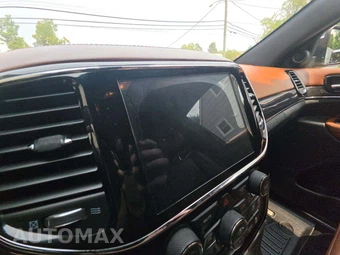 2020 Jeep Grand Cherokee Overland - miniatura 29