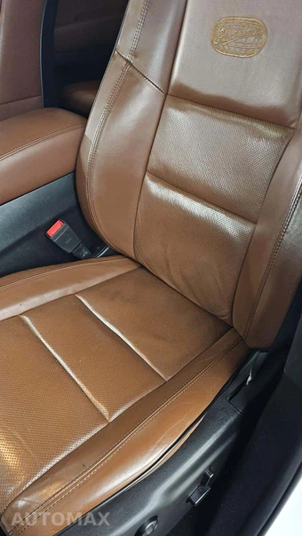2020 Jeep Grand Cherokee Overland - miniatura 25