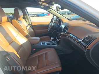 2020 Jeep Grand Cherokee Overland - miniatura 8