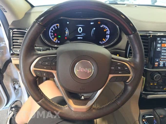 2020 Jeep Grand Cherokee Overland - miniatura 10