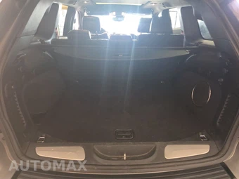 2020 Jeep Grand Cherokee SRT - miniatura 16