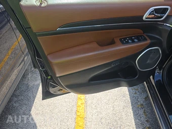 2020 Jeep Grand Cherokee Summit - miniatura 9