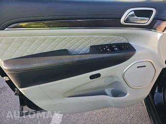 2020 Jeep Grand Cherokee Summit - miniatura 9
