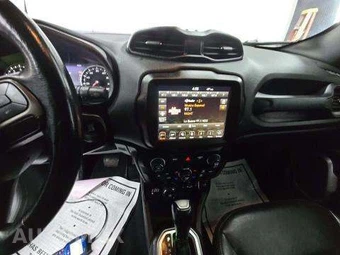 2020 Jeep Renegade High Altitude Edition - miniatura 10