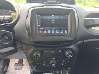 2020 Jeep Renegade Jeepster – miniatura 10