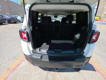 2020 Jeep Renegade Latitude – miniatura 14