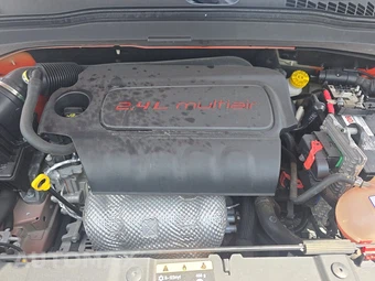 2020 Jeep Renegade Latitude - miniatura 15