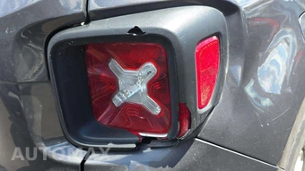 2020 Jeep Renegade Latitude - miniatura 21