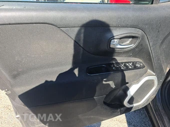 2020 Jeep Renegade Latitude - miniatura 9