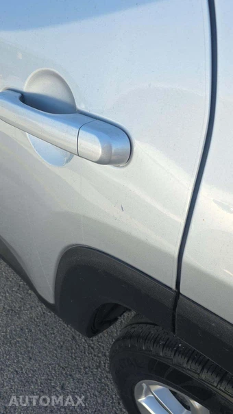 2020 Jeep Renegade Latitude – miniatura 22