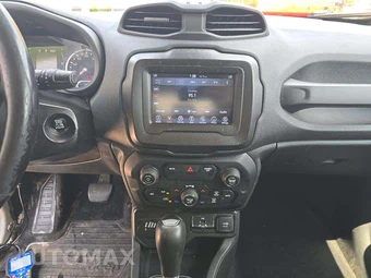 2020 Jeep Renegade Latitude – miniatura 7
