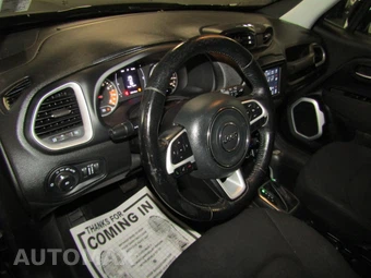 2020 Jeep Renegade Latitude – miniatura 9