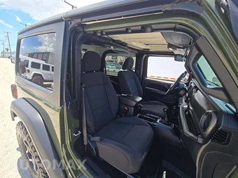 2020 Jeep Wrangler Sport - miniatura 15
