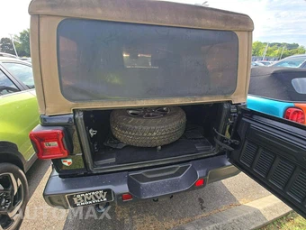 2020 Jeep Wrangler Unlimited Black and Tan - miniatura 14