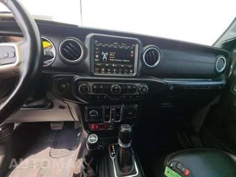 2020 Jeep Wrangler Unlimited Recon Edition - miniatura 10