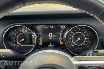 2020 Jeep Wrangler Unlimited Sahara - miniatura 24