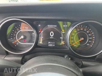 2020 Jeep Wrangler Unlimited Sahara - miniatura 12