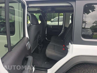 2020 Jeep Wrangler Unlimited Sahara - miniatura 13