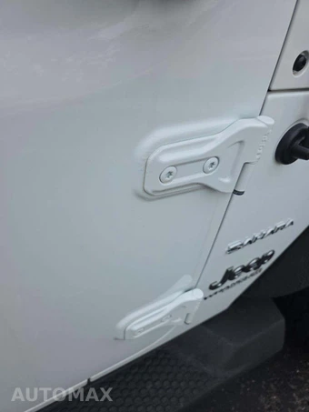2020 Jeep Wrangler Unlimited Sahara - miniatura 25