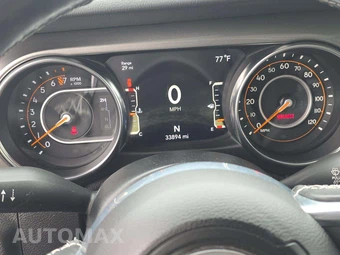 2020 Jeep Wrangler Unlimited Sahara - miniatura 9