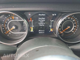 2020 Jeep Wrangler Unlimited Sahara - miniatura 6