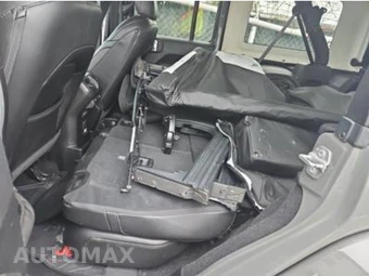 2020 Jeep Wrangler Unlimited Sahara - miniatura 10