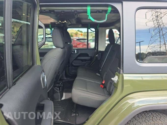 2020 Jeep Wrangler Unlimited Sahara - miniatura 10